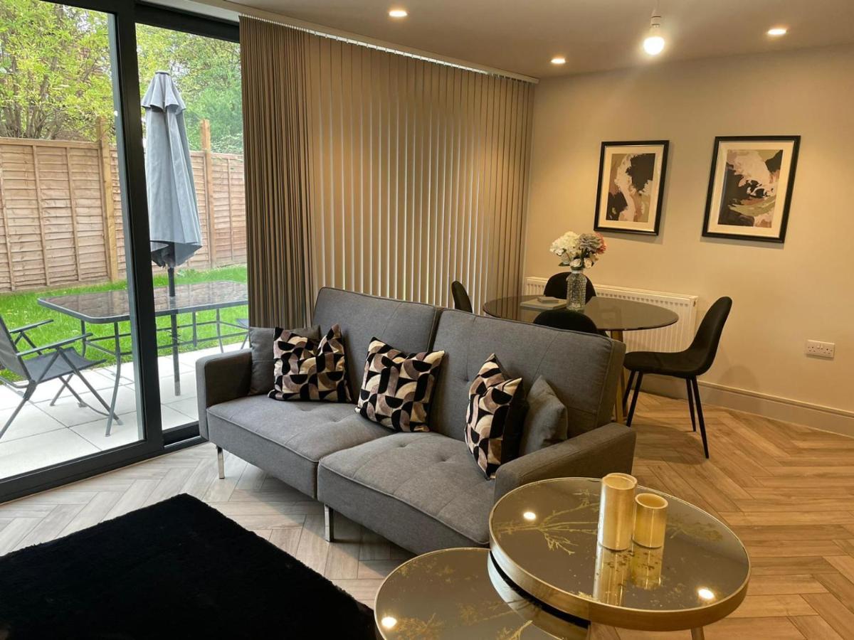 Wimbledon Luxury 3Bedroom Apartment Raynes Park Eksteriør bilde