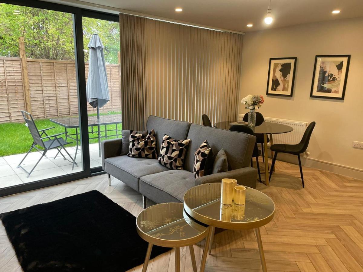 Wimbledon Luxury 3Bedroom Apartment Raynes Park Eksteriør bilde