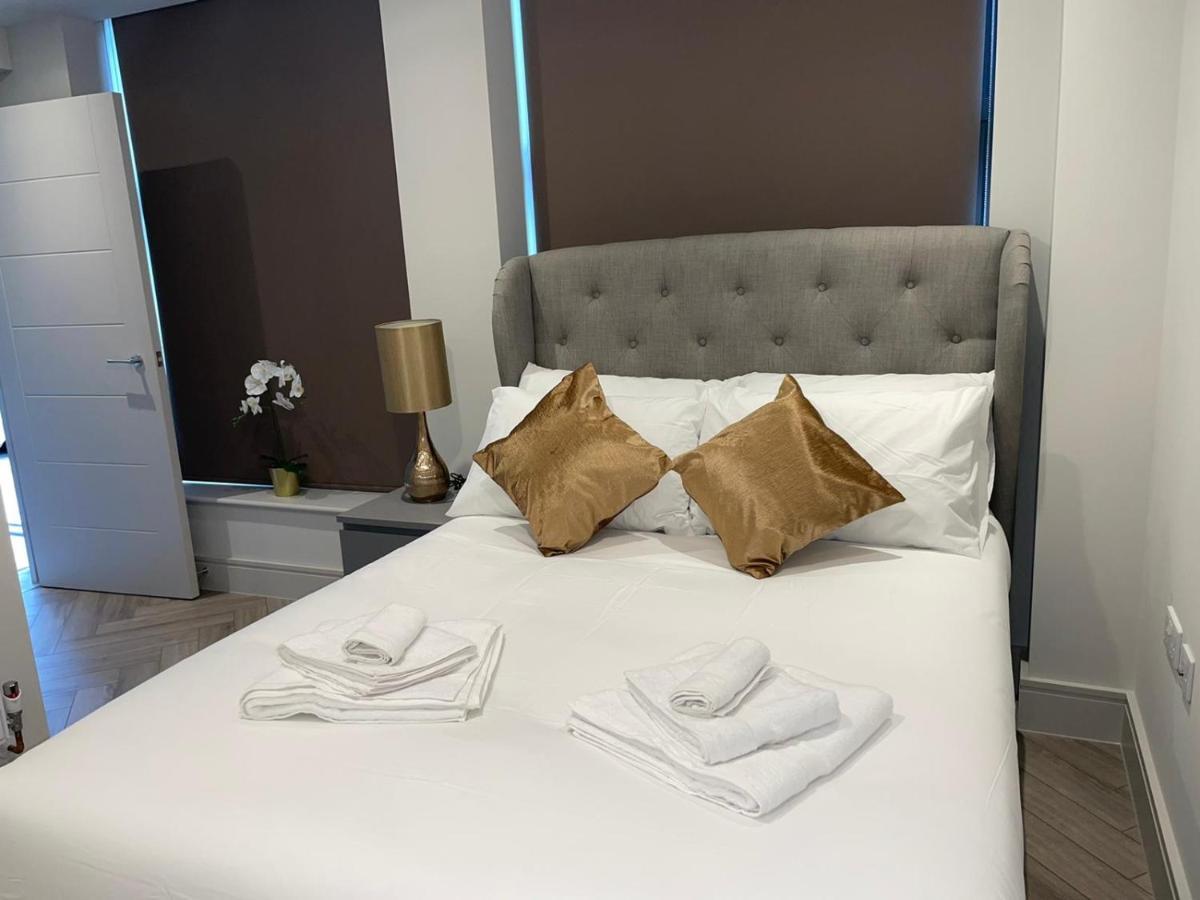 Wimbledon Luxury 3Bedroom Apartment Raynes Park Eksteriør bilde