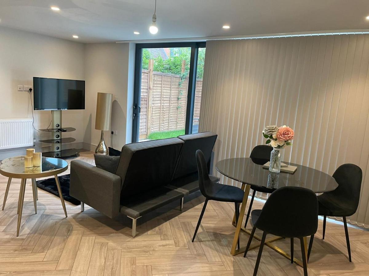 Wimbledon Luxury 3Bedroom Apartment Raynes Park Eksteriør bilde