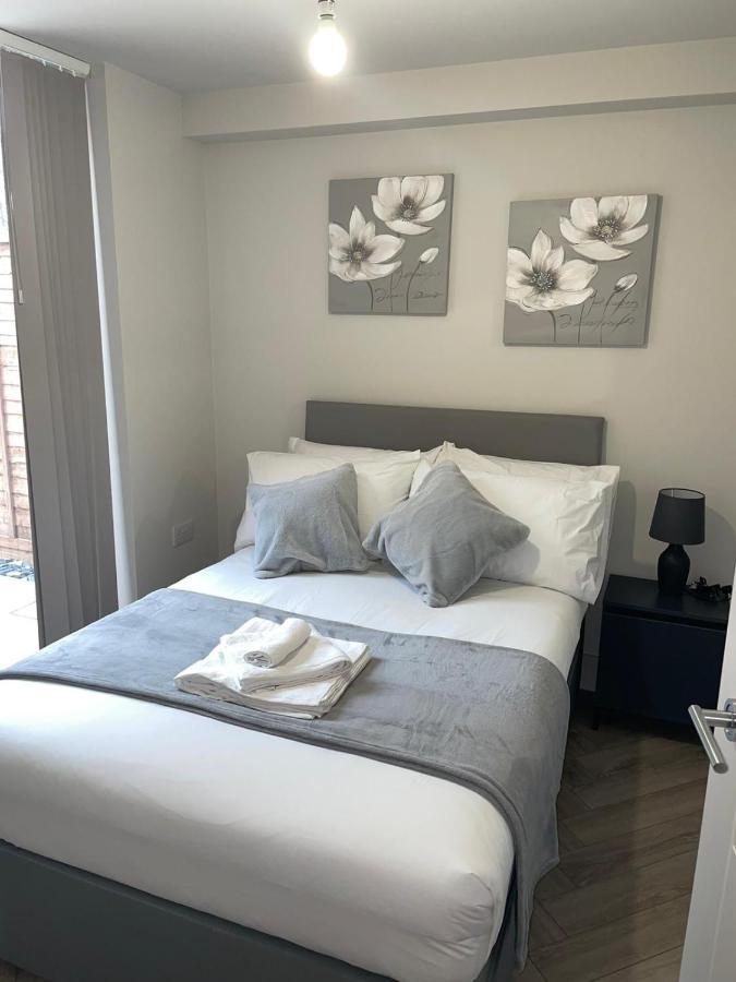 Wimbledon Luxury 3Bedroom Apartment Raynes Park Eksteriør bilde